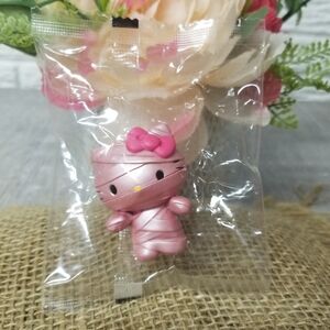 Hello Kitty Mummy Mini Figure